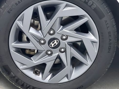 Used 2024 Hyundai Elantra SEL image 58