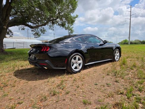 New 2026 Ford Mustang Coupe image 5