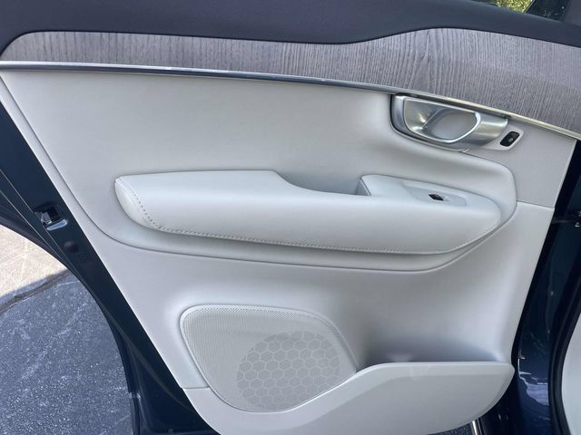 Certified 2024 Volvo XC90 B6 Plus w/ Protection Package Premier AWD/4WD image 12