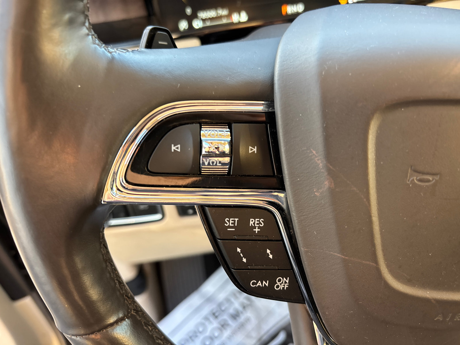 Certified 2020 Lincoln Navigator Reserve w/ Luxury Package AWD/4WD image 17