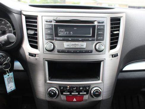 Used 2014 Subaru Outback 2.5i AWD/4WD image 24