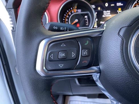 Used 2023 Jeep Gladiator Rubicon w/ Cold Weather Group image 20