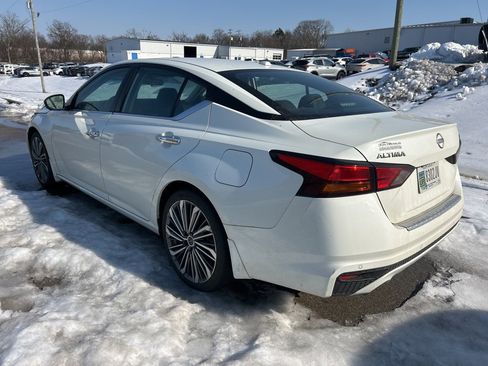 Used 2023 Nissan Altima 2.5 SL image 4