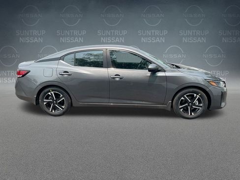 Used 2025 Nissan Sentra SV w/ Trunk Package image 15