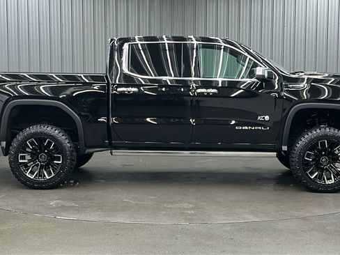 Used 2024 GMC Sierra 1500 Denali Ultimate image 6
