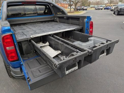 Used 2022 Chevrolet Colorado ZR2 w/ ZR2 Dusk Special Edition AWD/4WD image 9