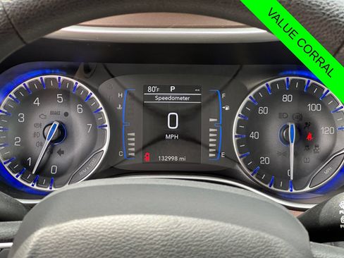 Used 2019 Chrysler Pacifica L FWD image 20