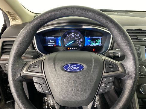 Used 2018 Ford Fusion S FWD image 32