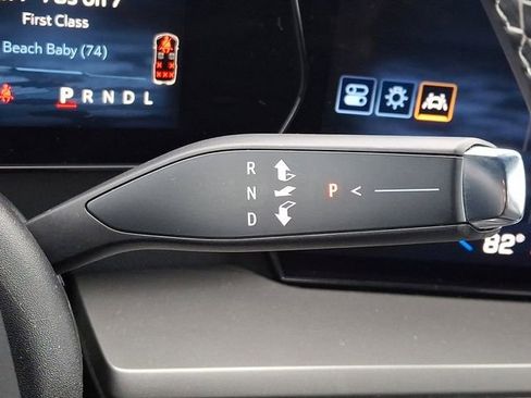 Certified 2025 Chevrolet Traverse LT image 15