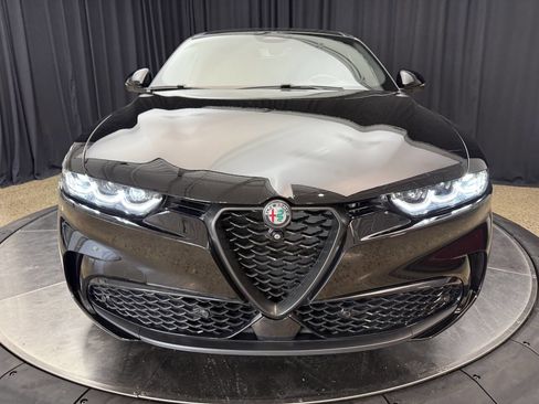 Used 2024 Alfa Romeo Tonale Veloce w/ Active Assist Package AWD/4WD image 13