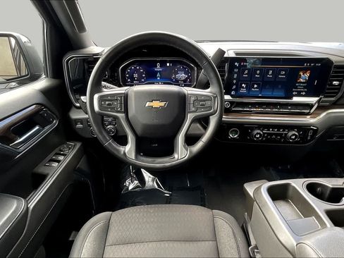 Used 2023 Chevrolet Silverado 1500 LT AWD/4WD image 7