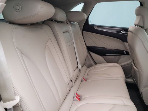 Used 2019 Lincoln MKC Premiere FWD image 19