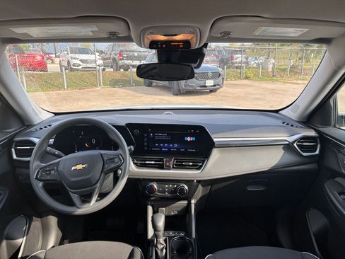 Used 2025 Chevrolet TrailBlazer LT image 31