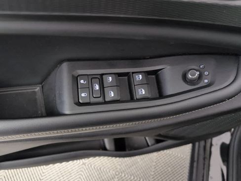 Used 2023 Jeep Grand Cherokee L Altitude image 15