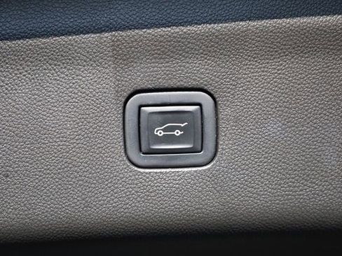 Used 2023 Buick Enclave Avenir w/ Avenir Technology Package image 29