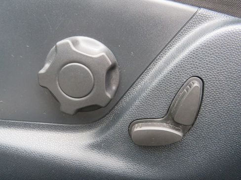 Used 2020 Ford EcoSport SE w/ SE Convenience Package image 38