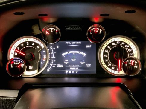 Used 2015 RAM 2500 Laramie w/ Black Appearance Group image 26