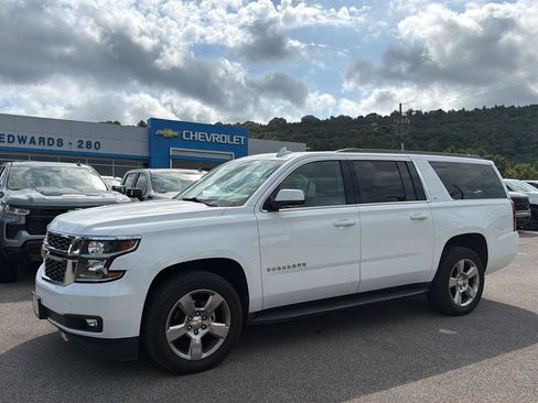 Used 2019 Chevrolet Suburban LT RWD image 1