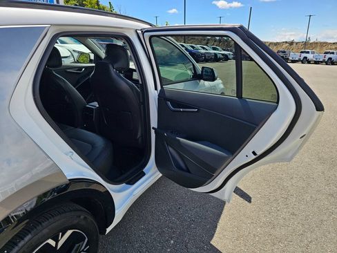 Certified 2023 Kia Niro Wave w/ Wave Preserve Package FWD image 27