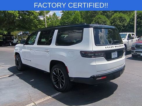 Certified 2025 Jeep Grand Wagoneer Series III w/ Rear Seat Video Group 1 AWD/4WD image 3