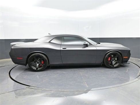 Used 2019 Dodge Challenger SRT Hellcat Redeye image 38