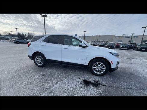 Used 2023 Chevrolet Equinox LT w/ LPO, Floor Liner Package image 9
