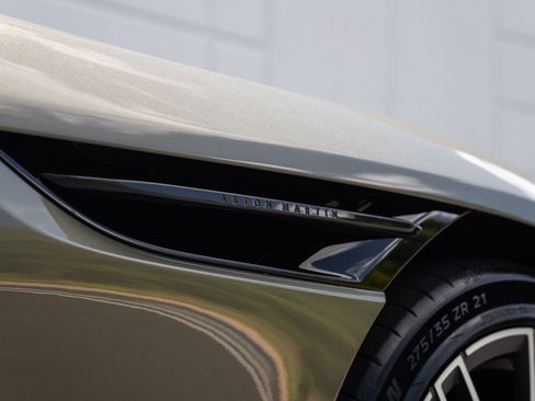 Used 2024 Aston Martin DB12 Convertible RWD image 11