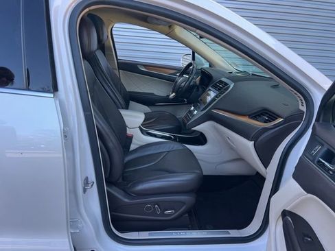 Used 2019 Lincoln MKC Select w/ Select Plus Package image 36