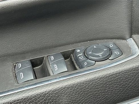 Used 2025 GMC Sierra 3500 Denali image 12