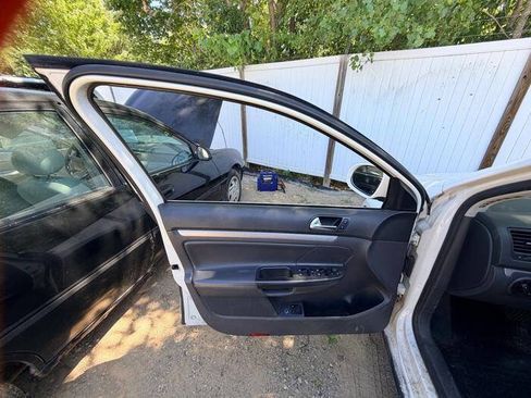 Used 2009 Volkswagen Jetta SE FWD image 21