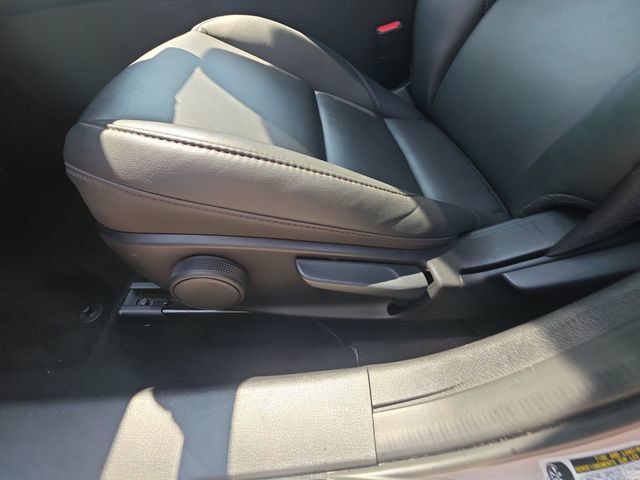 Used 2025 MAZDA MAZDA3 s FWD image 12