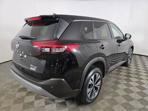 Used 2023 Nissan Rogue SV image 10