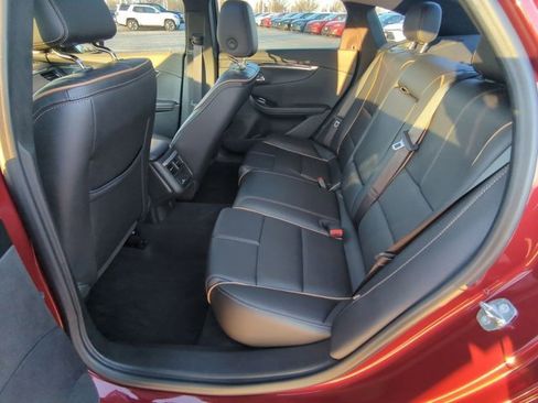 Used 2017 Chevrolet Impala Premier w/ Enhanced Convenience Package image 16