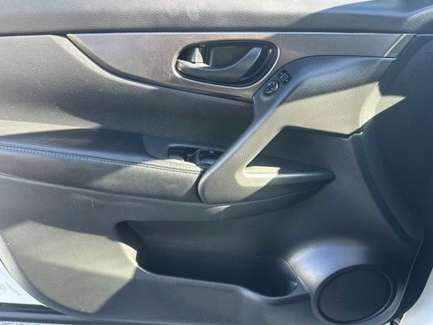 Used 2019 Nissan Rogue Sport S w/ Appearance Package image 17