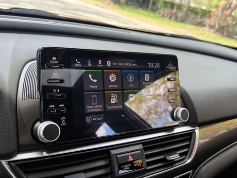 Used 2018 Honda Accord Sport image 20