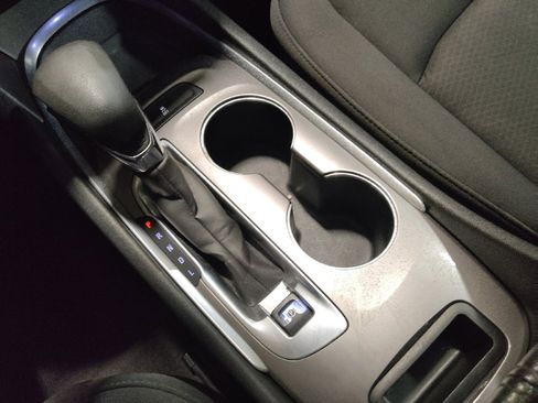 Used 2022 Chevrolet Malibu LT image 26