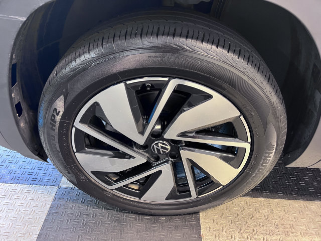 Certified 2024 Volkswagen Atlas SE FWD image 9