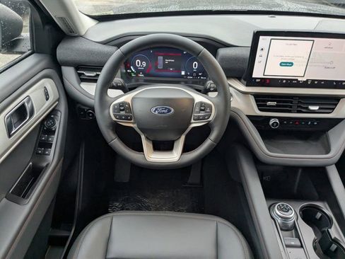 New 2026 Ford Explorer Active w/ Active Comfort Package image 17
