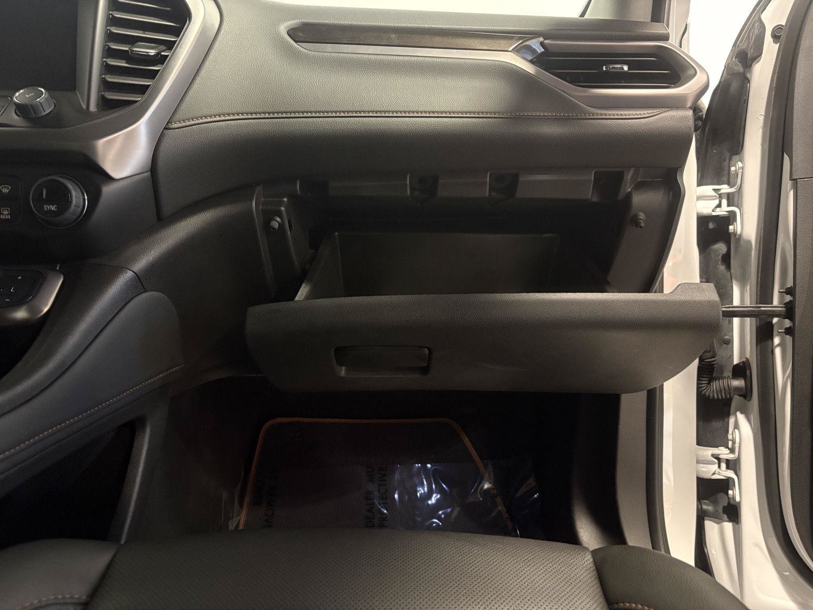 Used 2023 GMC Acadia AT4 w/ Technology Package AWD/4WD image 61