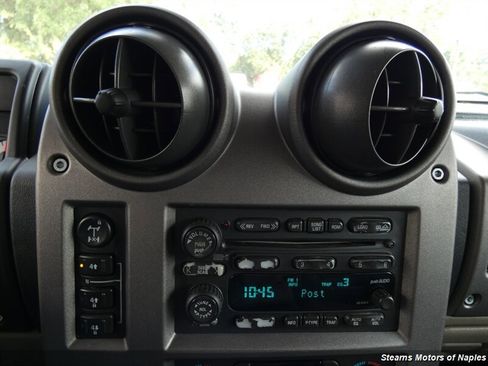 Used 2003 HUMMER H2 w/ Preferred Equipment Group image 30