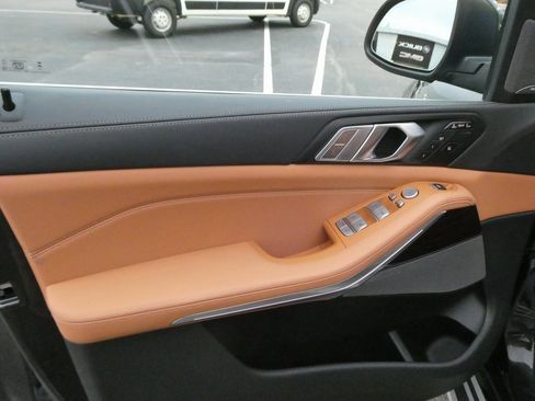 Used 2026 BMW X7 xDrive40i image 51