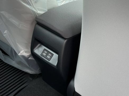 Used 2026 Toyota Corolla LE FWD image 21