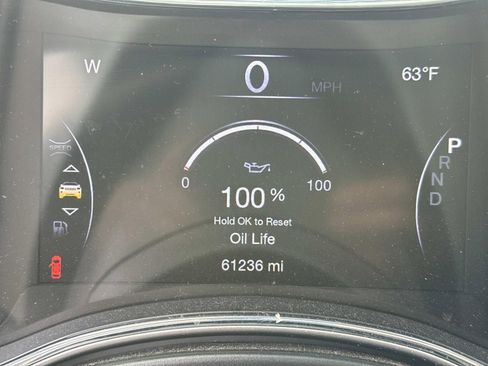 Used 2021 Jeep Grand Cherokee Limited image 27