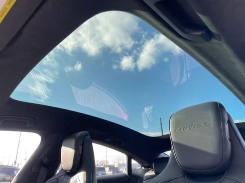 Used 2020 Porsche Taycan Turbo S image 36