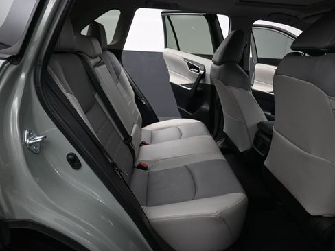 Used 2023 Toyota RAV4 XLE Premium image 13