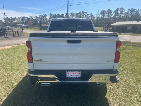 Used 2023 Chevrolet Silverado 1500 LTZ w/ Technology Package image 13