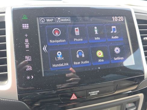 Used 2016 Honda Pilot Touring image 18