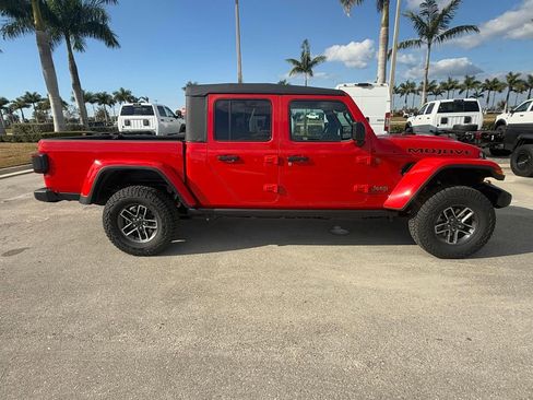 New 2026 Jeep Gladiator Mojave image 3