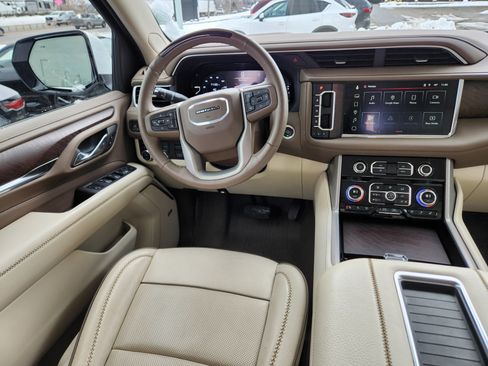 Used 2023 GMC Yukon XL Denali w/ Denali Reserve Package image 13