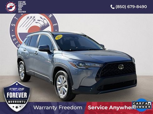 Used 2023 Toyota Corolla Cross LE image 2